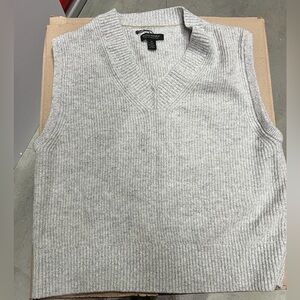 Banana Republic Light Gray V-Neck Sweater Vest
